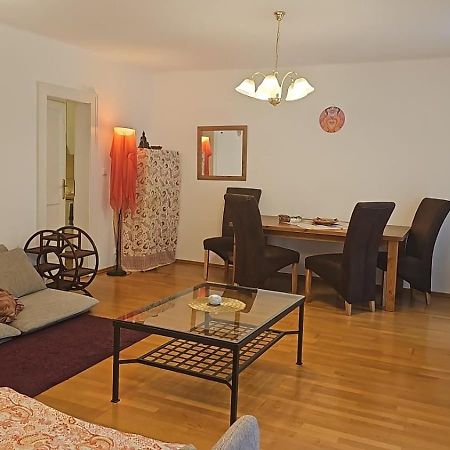 Laxmi Happy Home In Historical Prague Exterior photo